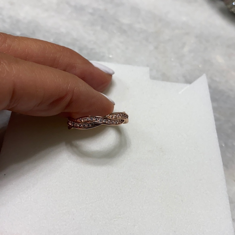 Pandora rose gold